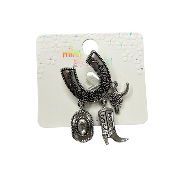 Western Rodeo Brooch with Charms - Picture 4 of 4